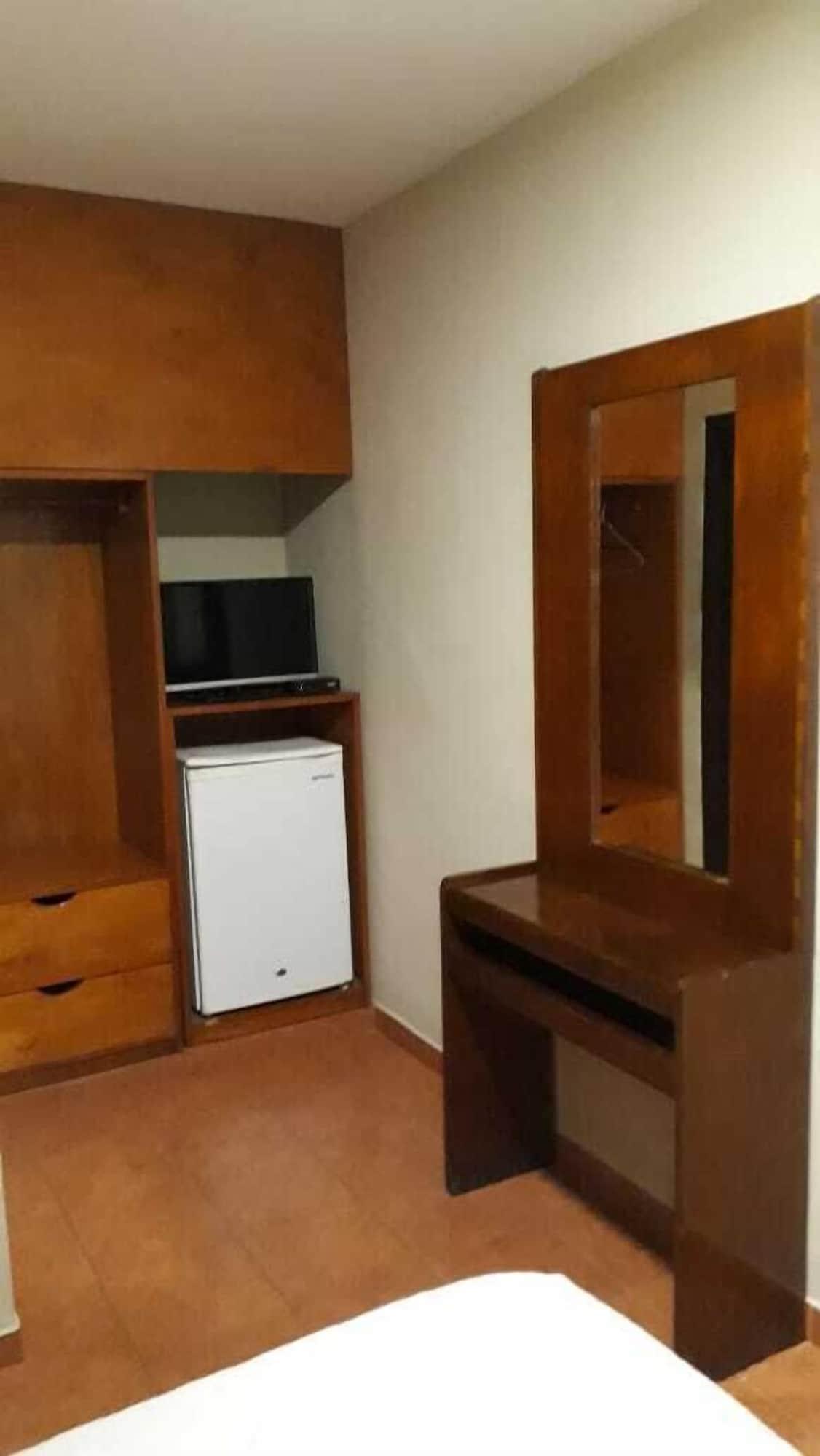 Residencia Leones De Castilla Asuncion Extérieur photo