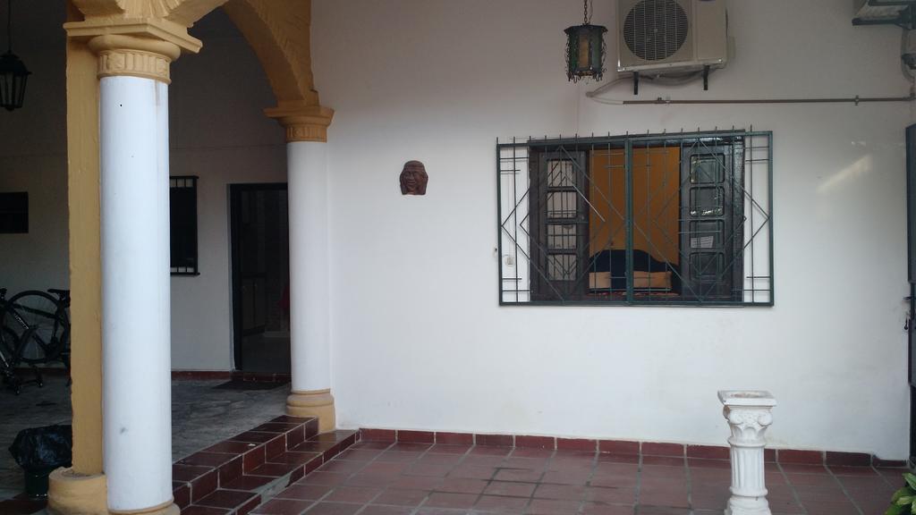 Residencia Leones De Castilla Asuncion Extérieur photo